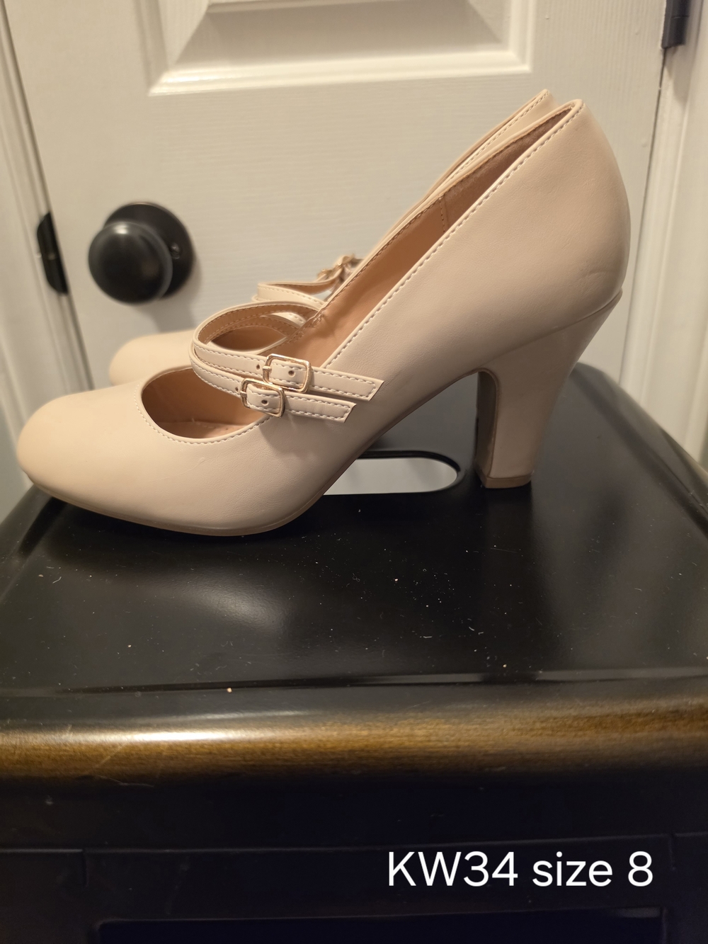 Women’s Classic Mary Jane High Heels in Nude